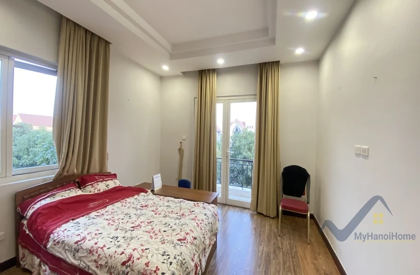 Xem ảnh 7: Ảnh 7: Biệt thự Vinhomes Riverside cho thuê, có tầng hầm và sân vườn