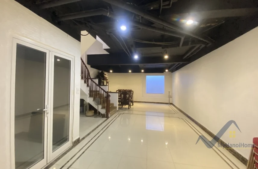 Xem ảnh 14: Ảnh 14: Biệt thự Vinhomes Riverside cho thuê, có tầng hầm và sân vườn