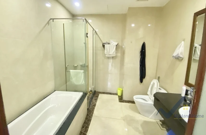 Xem ảnh 17: Ảnh 17: Biệt thự Vinhomes Riverside cho thuê, có tầng hầm và sân vườn