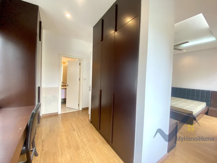 Xem ảnh 7: Ảnh 7: Biệt thự Vinhomes Riverside cho thuê đủ đồ 5PN
