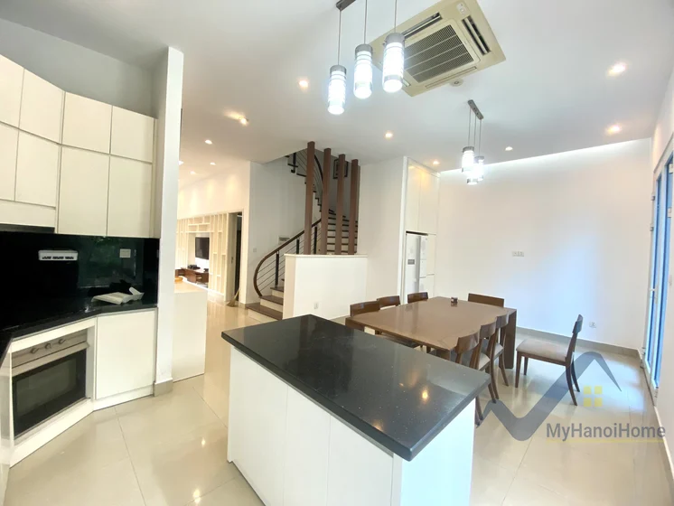 Xem ảnh 11: Ảnh 11: Biệt thự Vinhomes Riverside cho thuê đủ đồ 5PN