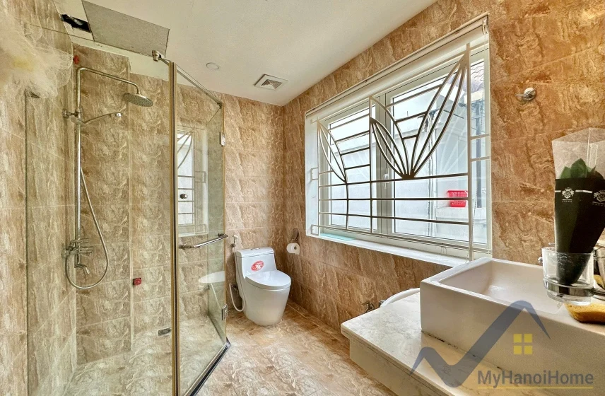 Xem ảnh 5: Ảnh 5: Biệt thự Vinhomes Riverside cho thuê đủ đồ gần vườn hoa