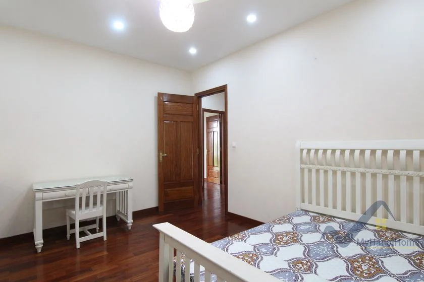 Xem ảnh 4: Ảnh 4: Biệt thự Vinhomes Riverside cho thuê gần trường BIS full đồ