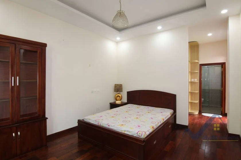 Xem ảnh 6: Ảnh 6: Biệt thự Vinhomes Riverside cho thuê gần trường BIS full đồ