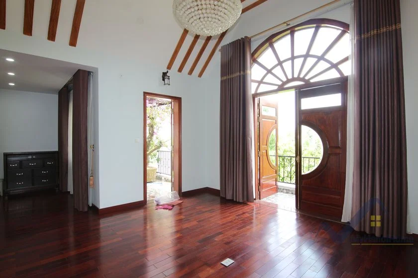 Xem ảnh 10: Ảnh 10: Biệt thự Vinhomes Riverside cho thuê gần trường BIS full đồ