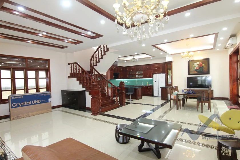Xem ảnh 13: Ảnh 13: Biệt thự Vinhomes Riverside cho thuê gần trường BIS full đồ
