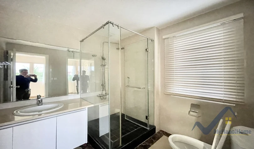 Xem ảnh 12: Ảnh 12: Biệt thự Vinhomes Riverside cho thuê hướng Tây Bắc