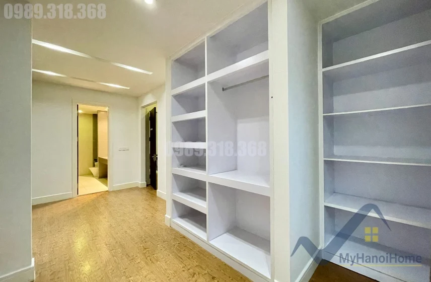 Xem ảnh 5: Ảnh 5: Biệt thự Vinhomes Riverside cho thuê không đồ, 4PN