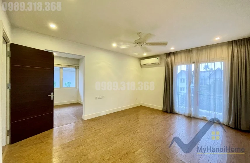 Xem ảnh 9: Ảnh 9: Biệt thự Vinhomes Riverside cho thuê không đồ, 4PN