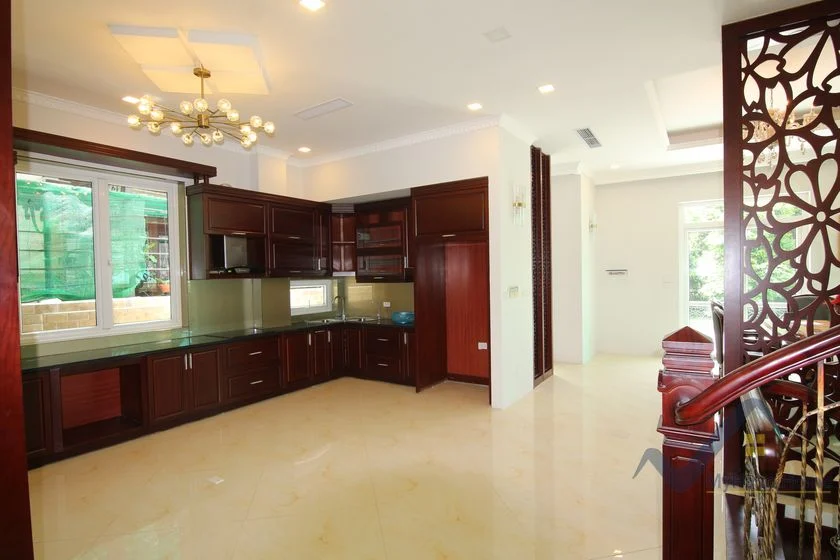 Xem ảnh 6: Ảnh 6: Cần bán biệt thự đơn lập Vinhomes Riverside đã hoàn thiện đẹp