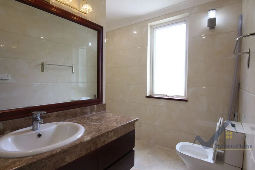 Xem ảnh 11: Ảnh 11: Cần bán biệt thự đơn lập Vinhomes Riverside đã hoàn thiện đẹp