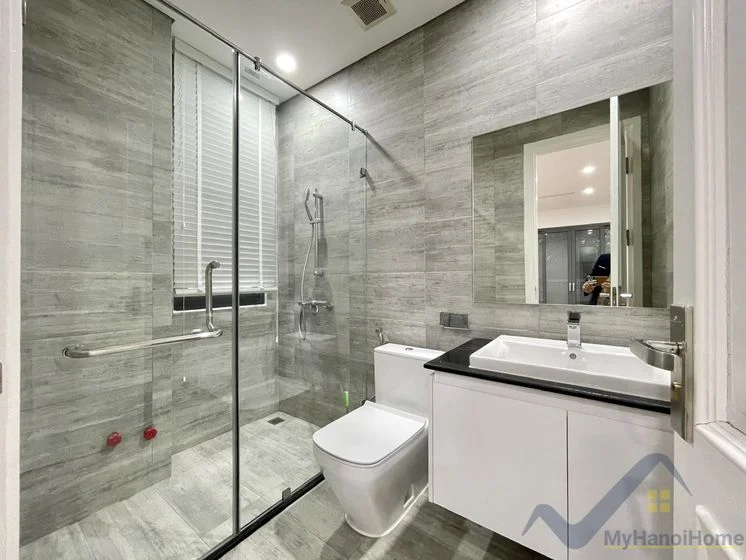 Xem ảnh 9: Ảnh 9: Căn biệt thự đơn lập cho thuê tại Vinhome Riverside đủ đồ