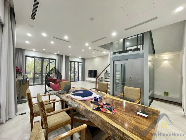 Xem ảnh 18: Ảnh 18: Căn biệt thự đơn lập cho thuê tại Vinhome Riverside đủ đồ