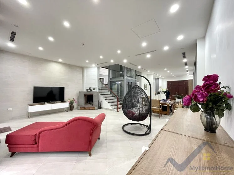 Xem ảnh 20: Ảnh 20: Căn biệt thự đơn lập cho thuê tại Vinhome Riverside đủ đồ