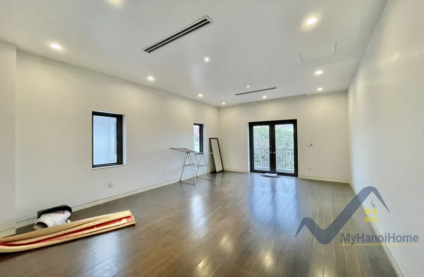 Xem ảnh 10: Ảnh 10: Cần cho thuê biệt thự đơn lập Vinhomes Riverside đầy đủ nội thất