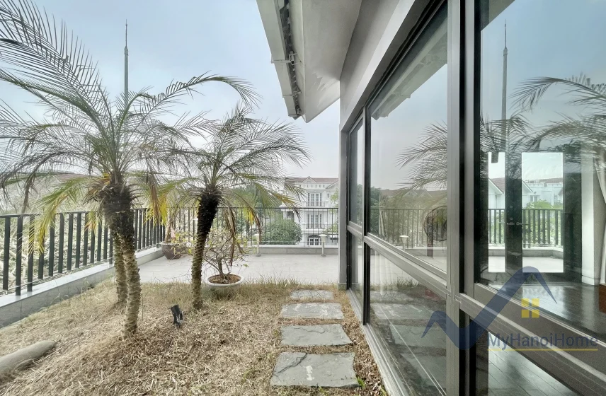 Xem ảnh 15: Ảnh 15: Cần cho thuê biệt thự đơn lập Vinhomes Riverside đầy đủ nội thất