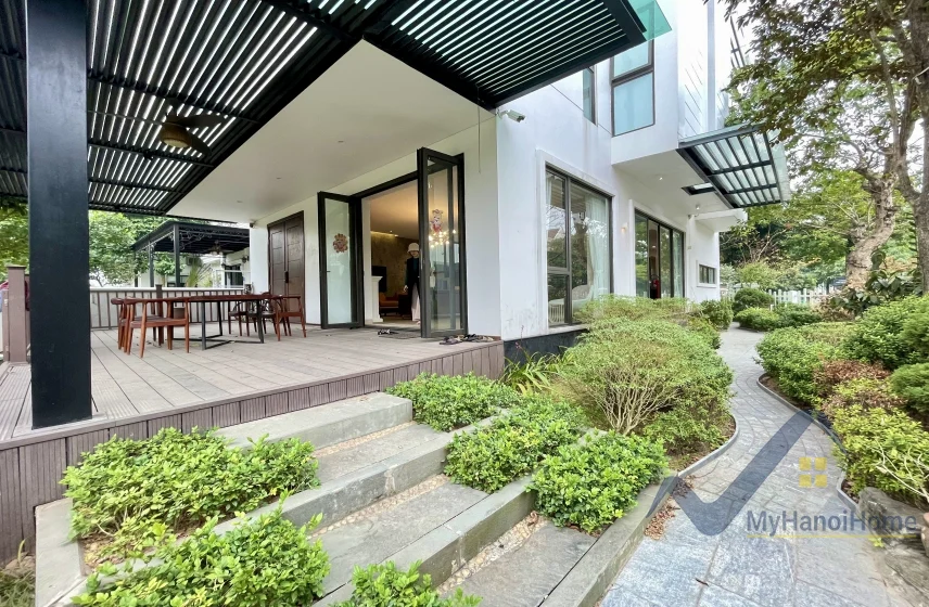 Xem ảnh 19: Ảnh 19: Cần cho thuê biệt thự đơn lập Vinhomes Riverside đầy đủ nội thất