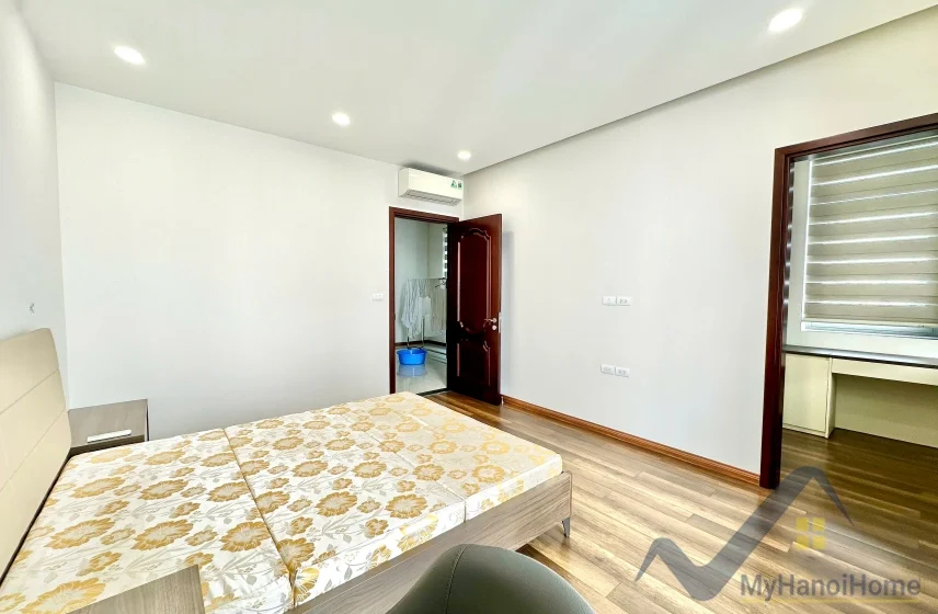Xem ảnh 4: Ảnh 4: Cần cho thuê biệt thự song lập Harmony Long Biên, có thang máy 4PN