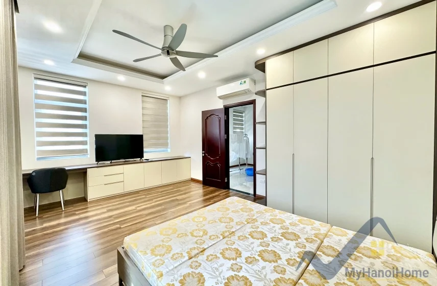 Xem ảnh 8: Ảnh 8: Cần cho thuê biệt thự song lập Harmony Long Biên, có thang máy 4PN