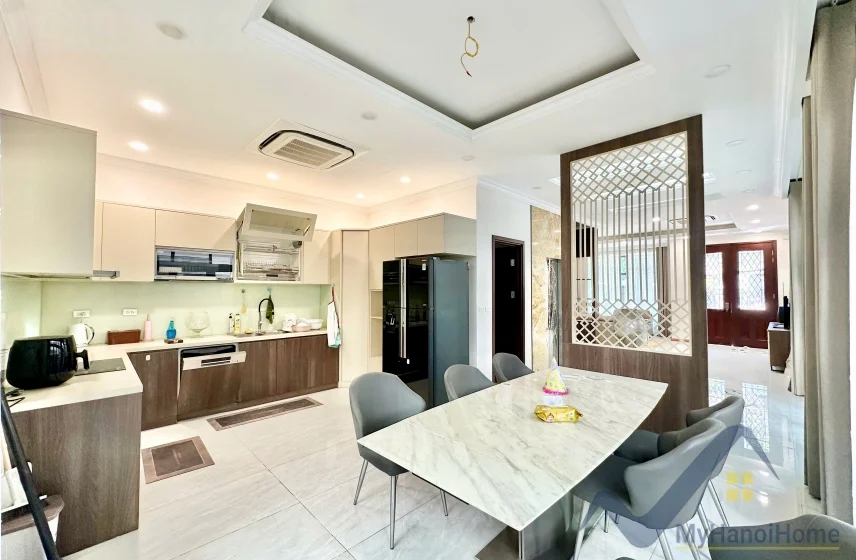 Xem ảnh 14: Ảnh 14: Cần cho thuê biệt thự song lập Harmony Long Biên, có thang máy 4PN