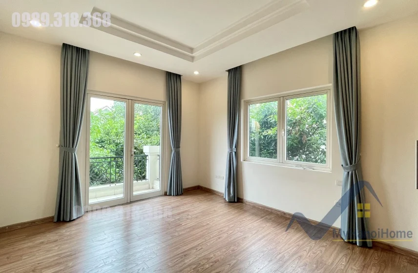 Xem ảnh 10: Ảnh 10: Cần cho thuê biệt thự song lập Vinhomes Riverside không đồ 4PN