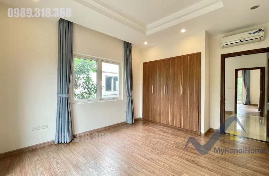 Xem ảnh 11: Ảnh 11: Cần cho thuê biệt thự song lập Vinhomes Riverside không đồ 4PN