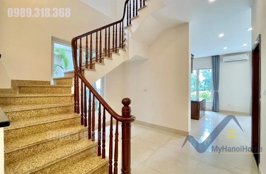 Xem ảnh 12: Ảnh 12: Cần cho thuê biệt thự song lập Vinhomes Riverside không đồ 4PN
