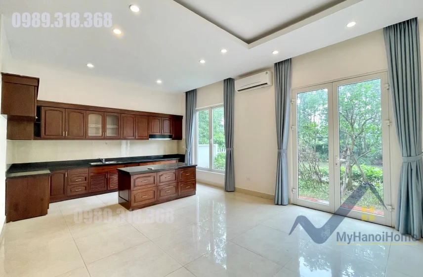 Xem ảnh 13: Ảnh 13: Cần cho thuê biệt thự song lập Vinhomes Riverside không đồ 4PN
