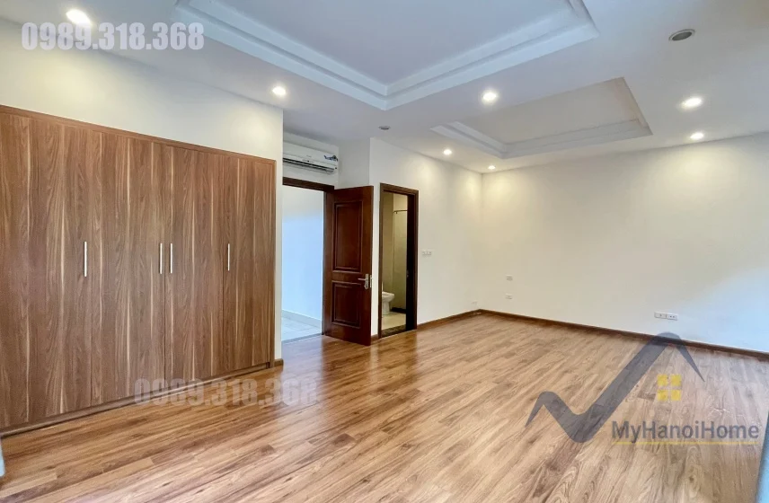 Xem ảnh 17: Ảnh 17: Cần cho thuê biệt thự song lập Vinhomes Riverside không đồ 4PN
