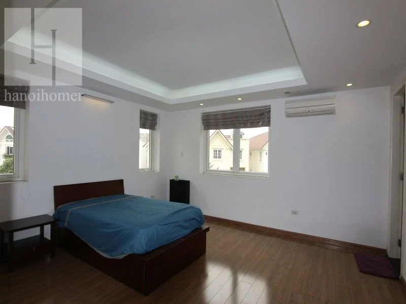 Xem ảnh 4: Ảnh 4: Cần cho thuê biệt thự Vinhome Riverside gần Almaz đủ đồ