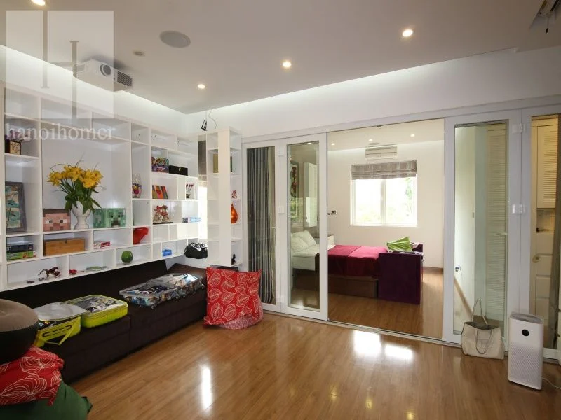 Xem ảnh 17: Ảnh 17: Cần cho thuê biệt thự Vinhome Riverside gần Almaz đủ đồ