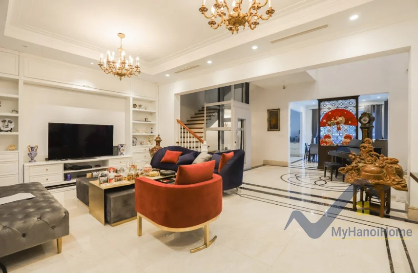 Xem ảnh 2: Ảnh 2: Cần cho thuê biệt thự Vinhomes Riverside, có thang máy full nội thất