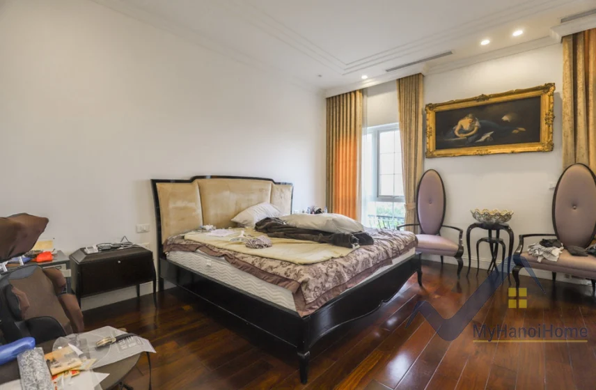 Xem ảnh 3: Ảnh 3: Cần cho thuê biệt thự Vinhomes Riverside, có thang máy full nội thất