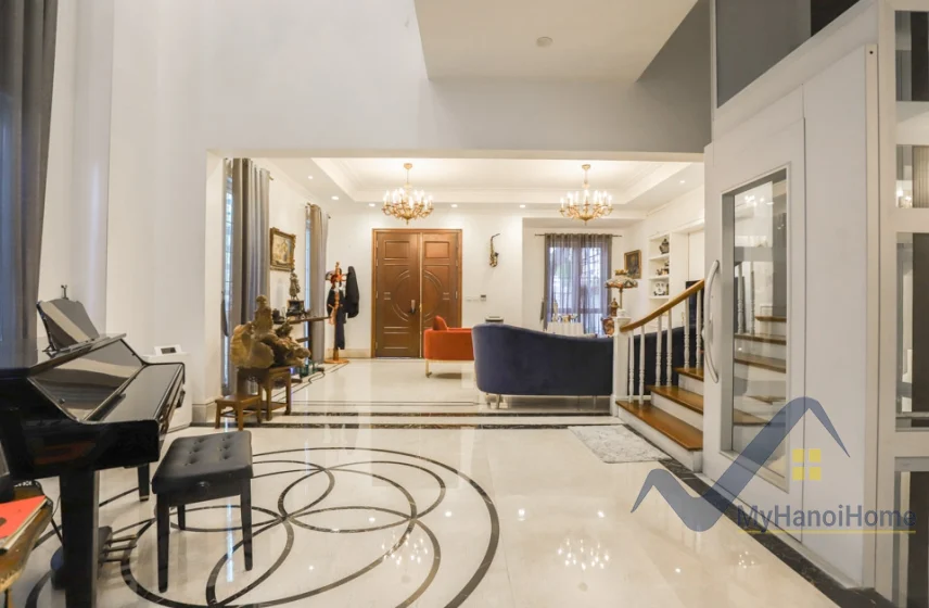 Xem ảnh 11: Ảnh 11: Cần cho thuê biệt thự Vinhomes Riverside, có thang máy full nội thất