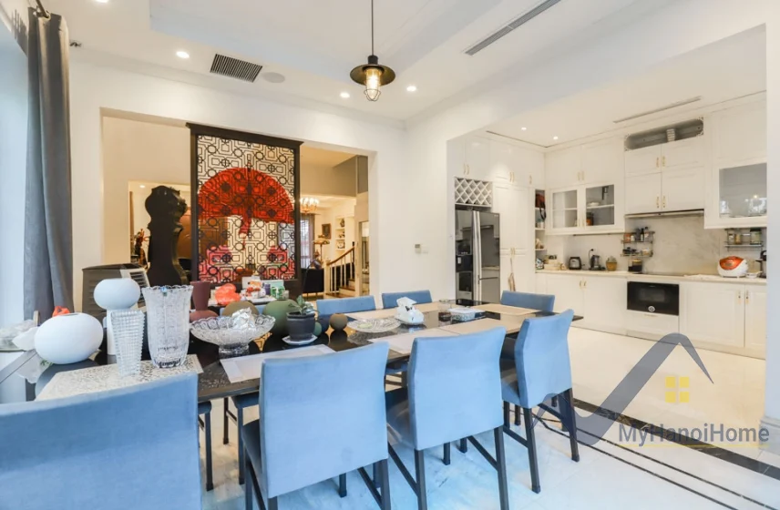 Xem ảnh 12: Ảnh 12: Cần cho thuê biệt thự Vinhomes Riverside, có thang máy full nội thất