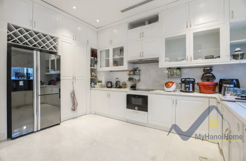 Xem ảnh 13: Ảnh 13: Cần cho thuê biệt thự Vinhomes Riverside, có thang máy full nội thất