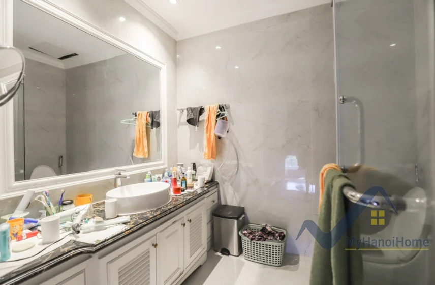 Xem ảnh 21: Ảnh 21: Cần cho thuê biệt thự Vinhomes Riverside, có thang máy full nội thất