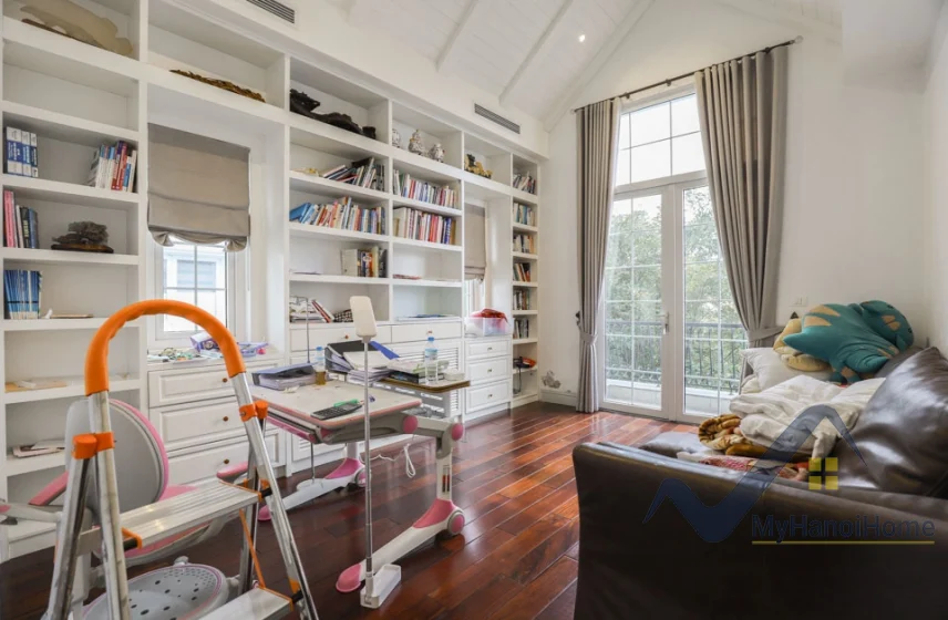 Xem ảnh 22: Ảnh 22: Cần cho thuê biệt thự Vinhomes Riverside, có thang máy full nội thất