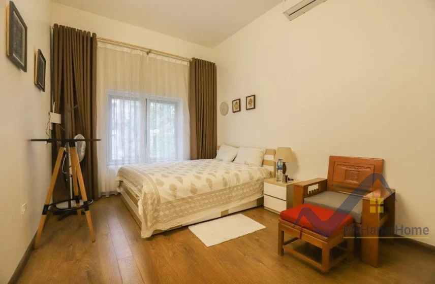 Xem ảnh 3: Ảnh 3: Cần cho thuê biệt thự Vinhomes Riverside đơn lập sân vườn rộng
