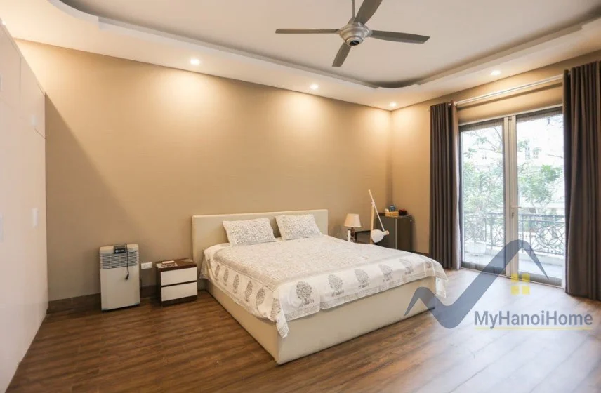 Xem ảnh 11: Ảnh 11: Cần cho thuê biệt thự Vinhomes Riverside đơn lập sân vườn rộng