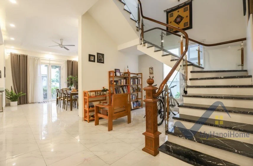 Xem ảnh 19: Ảnh 19: Cần cho thuê biệt thự Vinhomes Riverside đơn lập sân vườn rộng