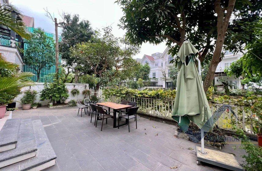 Xem ảnh 25: Ảnh 25: Cần cho thuê biệt thự Vinhomes Riverside đơn lập sân vườn rộng