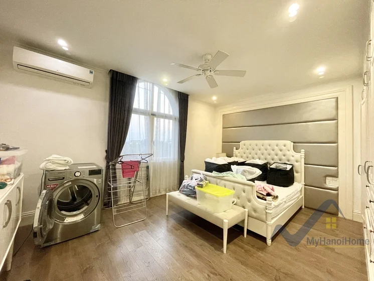 Xem ảnh 4: Ảnh 4: Cần cho thuê biệt thự Vinhomes Riverside gần BIS full nội thất