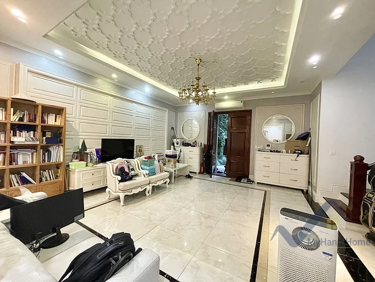 Xem ảnh 9: Ảnh 9: Cần cho thuê biệt thự Vinhomes Riverside gần BIS full nội thất