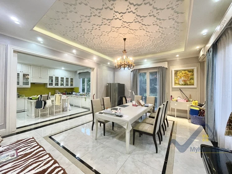 Xem ảnh 12: Ảnh 12: Cần cho thuê biệt thự Vinhomes Riverside gần BIS full nội thất
