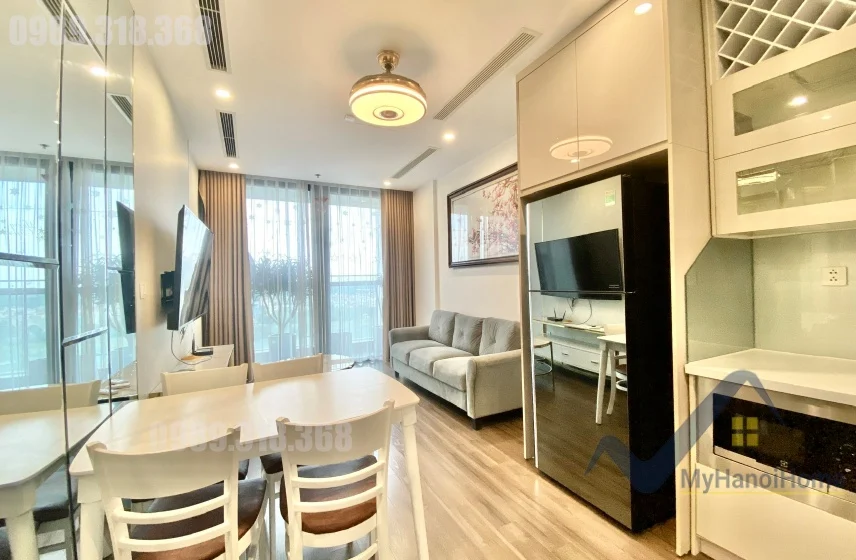 Xem ảnh 2: Ảnh 2: Căn hộ full nội thất Vinhomes Symphony cho thuê 2PN 2WC