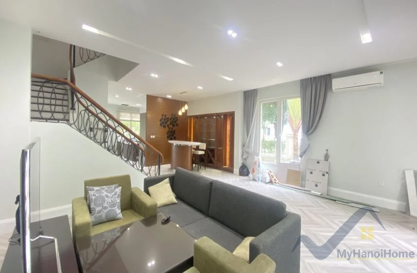 Xem ảnh 11: Ảnh 11: Cần thuê biệt thự Hoa Sữa Vinhomes Riverside gần sân Golf