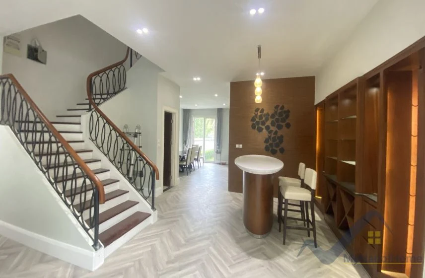 Xem ảnh 12: Ảnh 12: Cần thuê biệt thự Hoa Sữa Vinhomes Riverside gần sân Golf