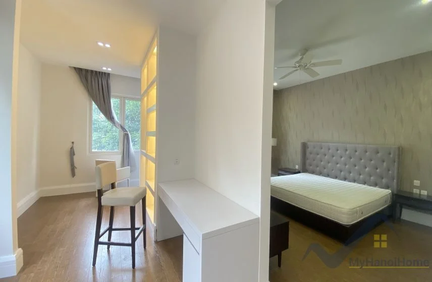 Xem ảnh 16: Ảnh 16: Cần thuê biệt thự Hoa Sữa Vinhomes Riverside gần sân Golf