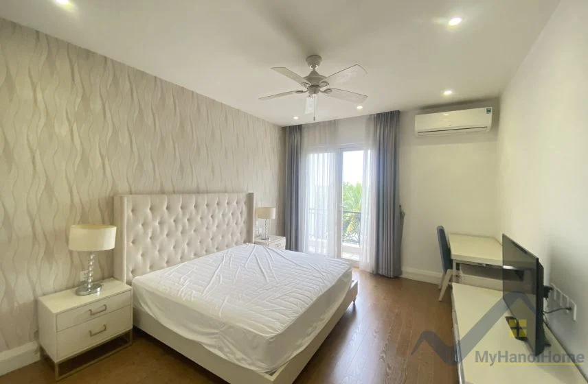Xem ảnh 18: Ảnh 18: Cần thuê biệt thự Hoa Sữa Vinhomes Riverside gần sân Golf
